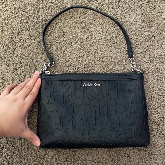 Calvin Klein Shoulder bag - Picture 7 of 7